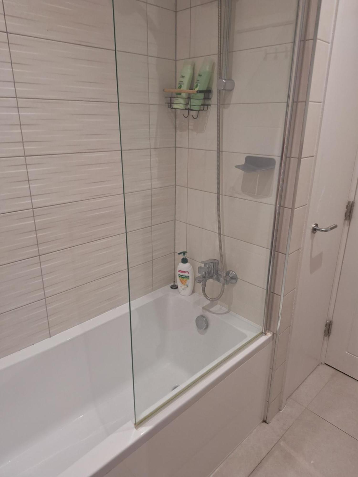 Budget Single Room Only For One Adult - Shared Flat Northolt  Exterior foto