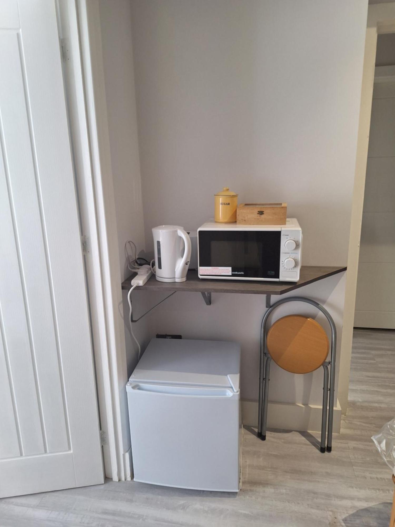 Budget Single Room Only For One Adult - Shared Flat Northolt  Exterior foto