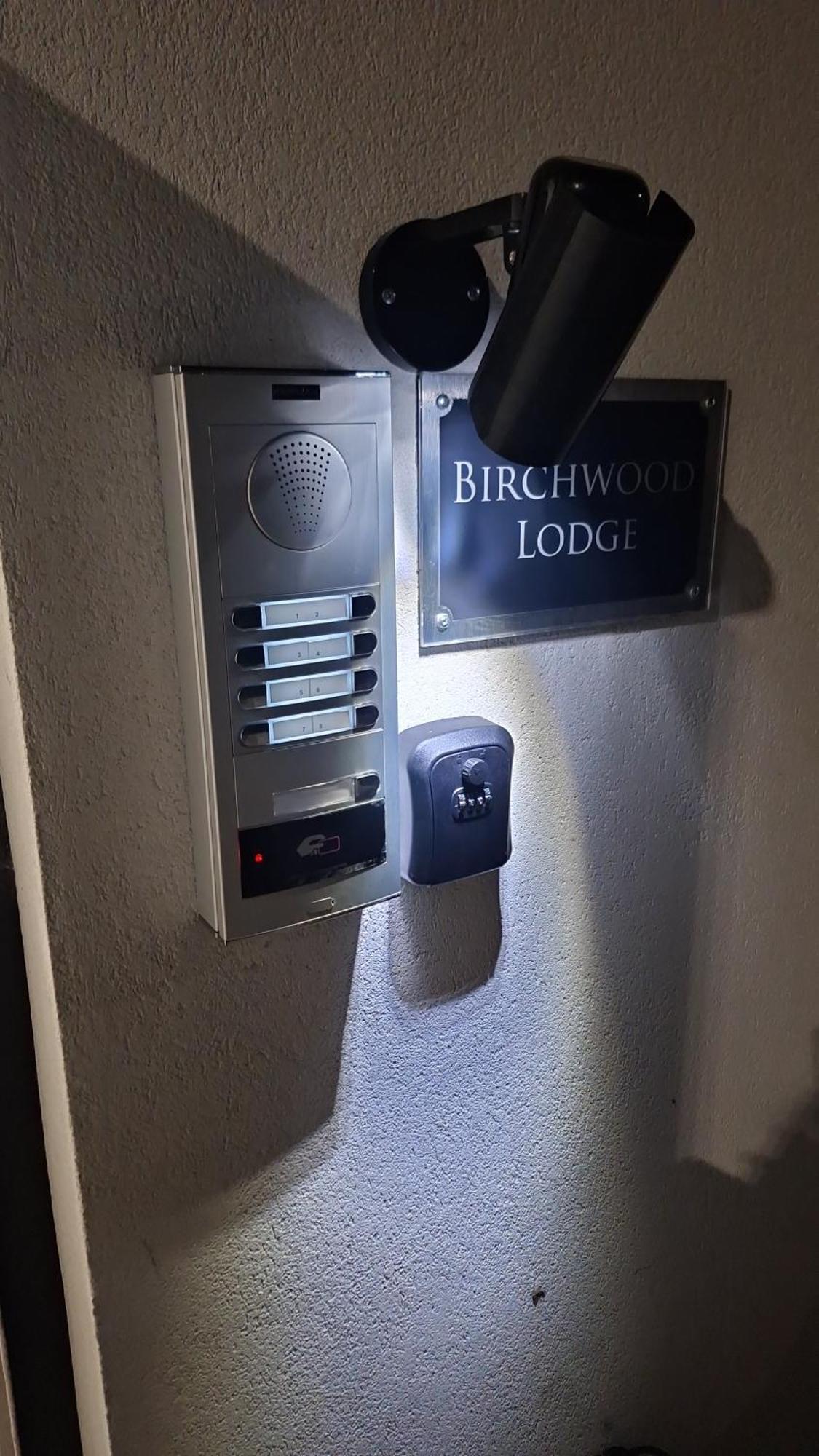 Budget Single Room Only For One Adult - Shared Flat Northolt  Exterior foto